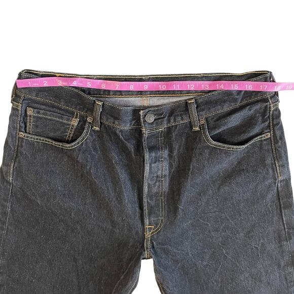 Levis 501 Mens Jeans Size 38 Original Fit Button Fly Straight Leg Inseam 31" - Picture 7 of 12